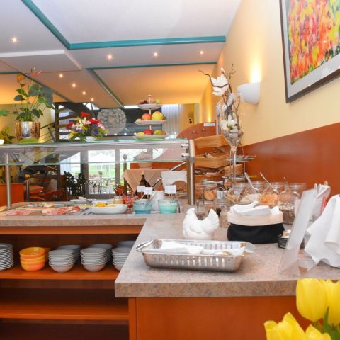 fruehstuecksbereich-eier-hotel-moritz-elbe.jpg